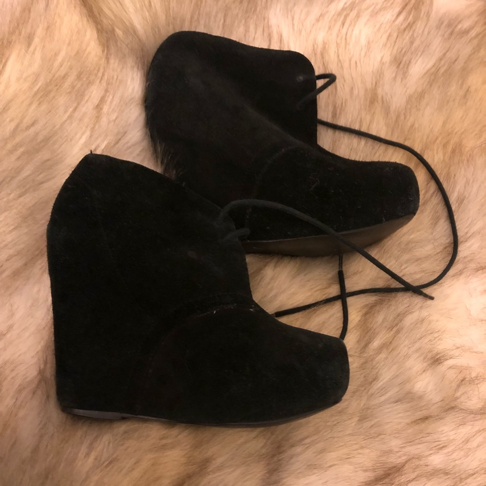 Steve Madden rustic style bootys style “annie”